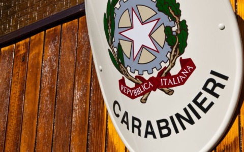 Lite violenta nel dehors di un bar a Tolentino