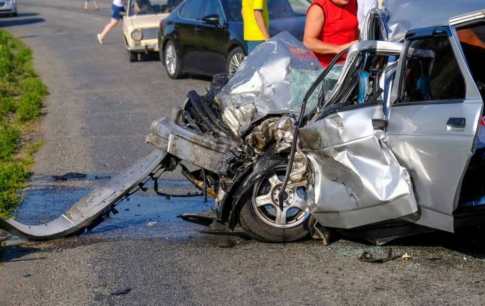 Scontro tra auto e scooter: giovane ferito a Macerata