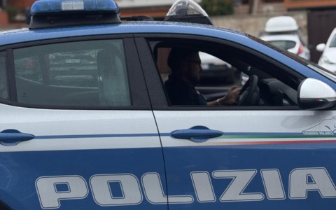 Fermato a Macerata con una patente falsa: portato in Questura
