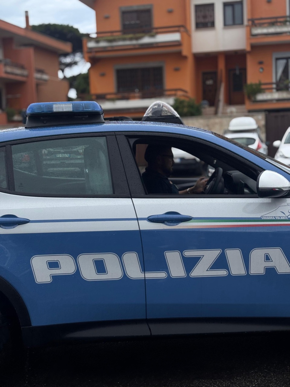 Fermato a Macerata con una patente falsa: portato in Questura